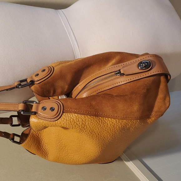 Coach Edie 42 mixed leathers squash color - Picture 5 of 15